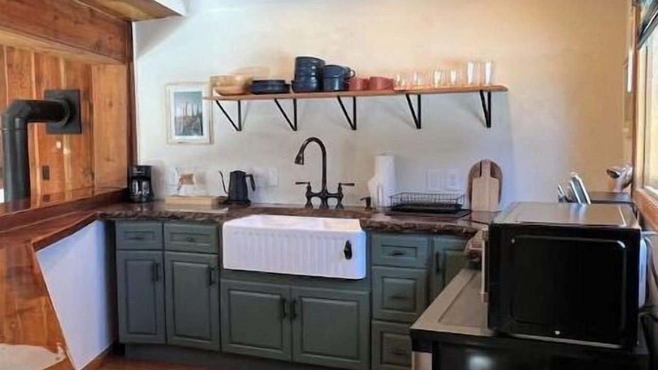 Photo of Kitchen in Evergreen Meadows