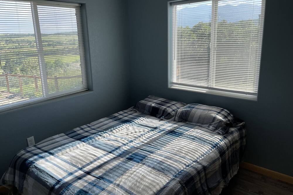 Photo of Bedroom in Colorado City