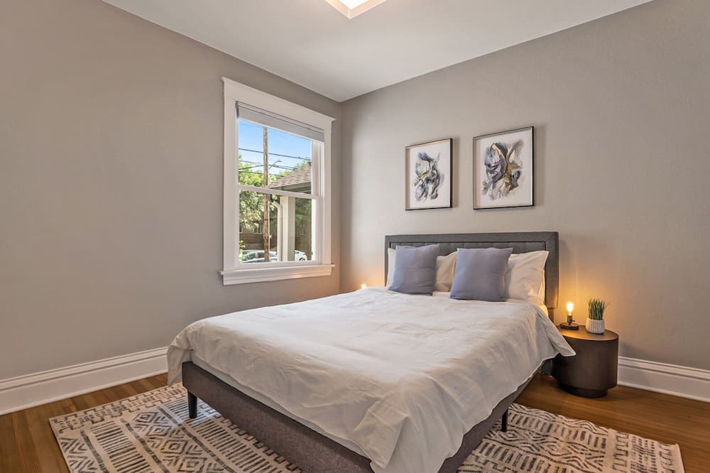Photo of Bedroom in Congress Park