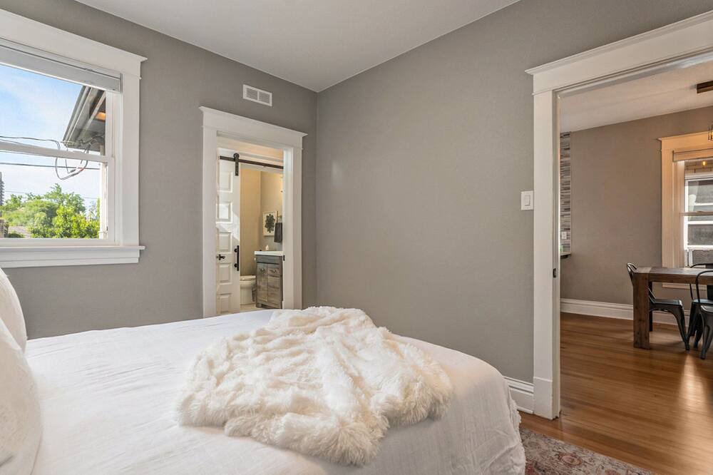 Photo of Bedroom in Congress Park