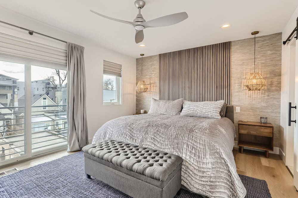 Photo of Bedroom in Jefferson Park