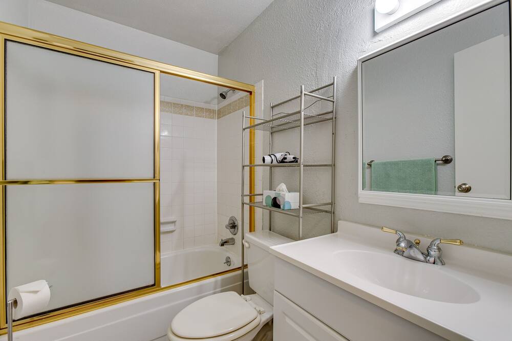 Photo of Bathroom in Golden