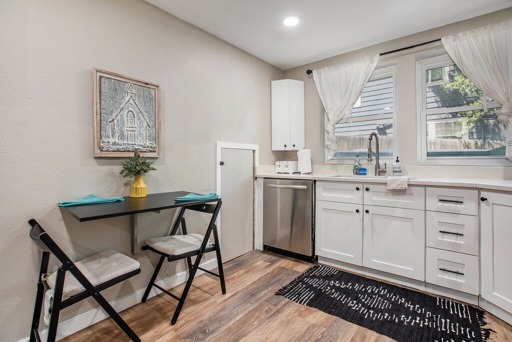 Photo of Kitchen in Dakota Station
