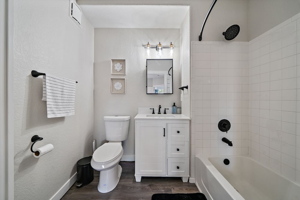 Photo of Bathroom in Aurora