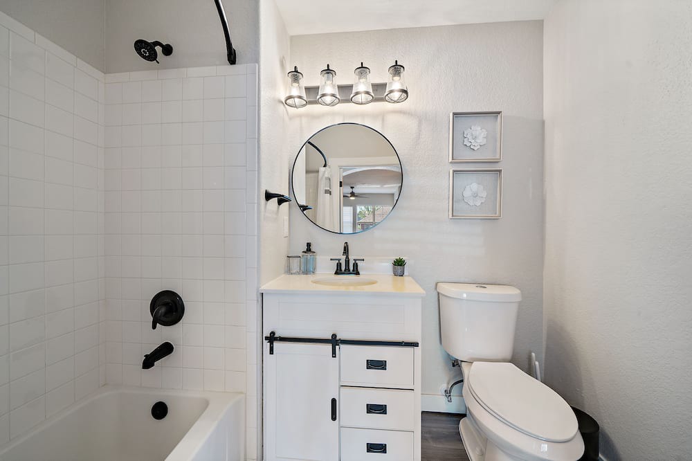 Photo of Bathroom in Aurora