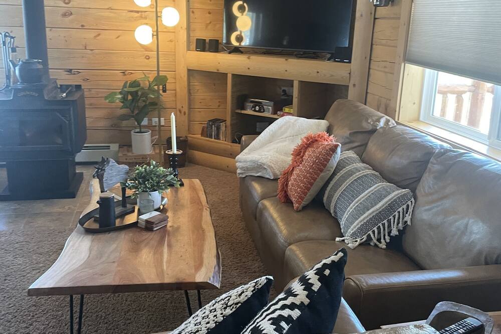 Photo of Livingroom in Warm Springs