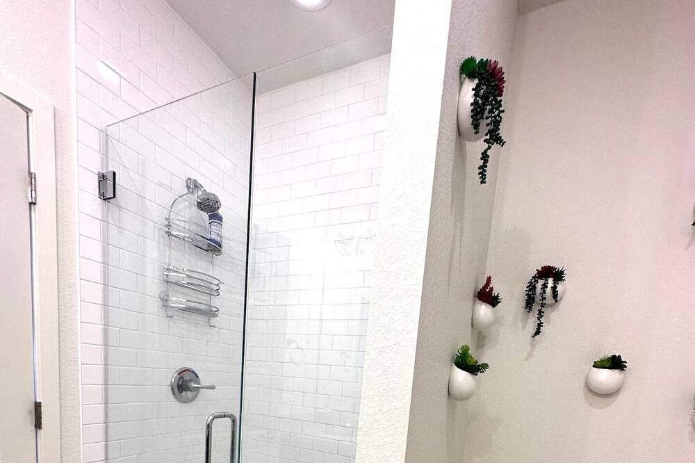 Photo of Bathroom in Bel Aire