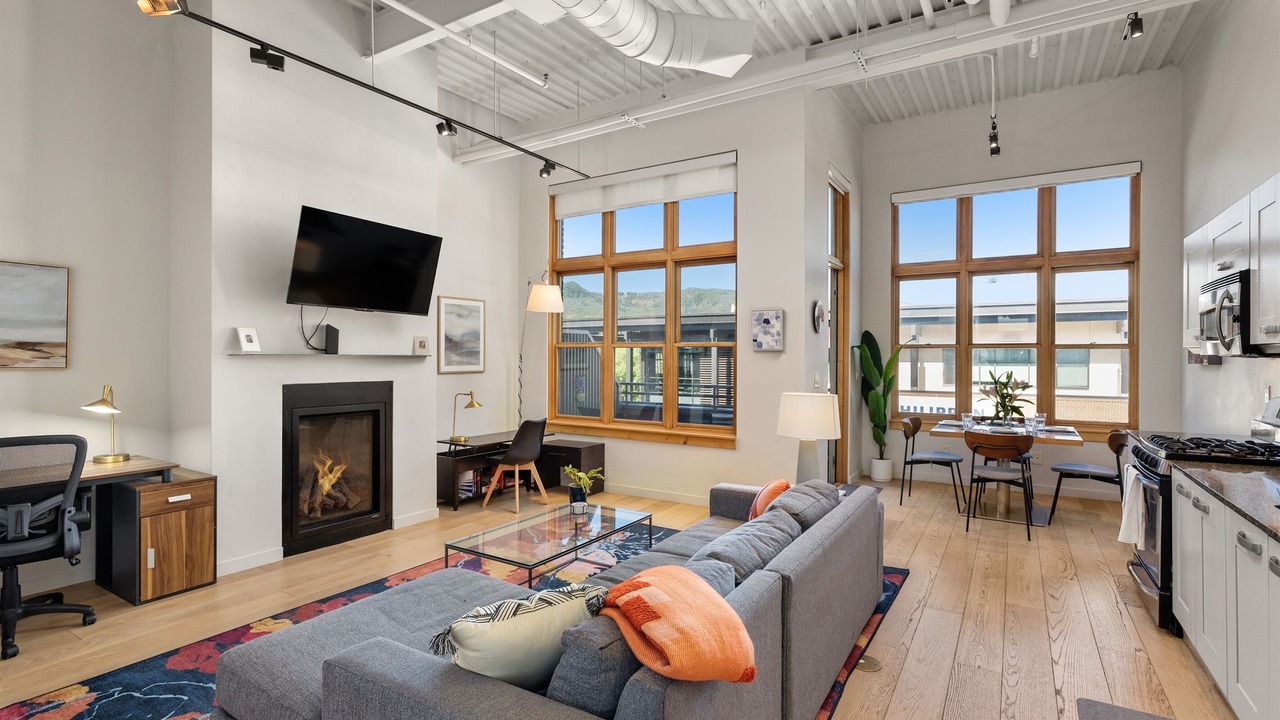 Photo of Livingroom in Basalt