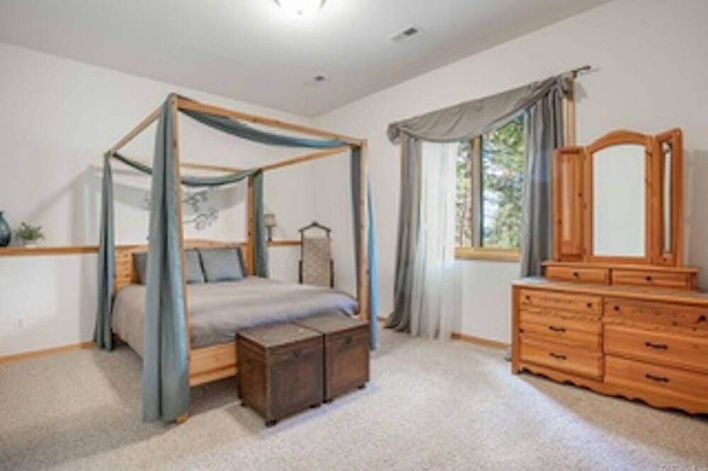 Photo of Bedroom in North Central Evergreen