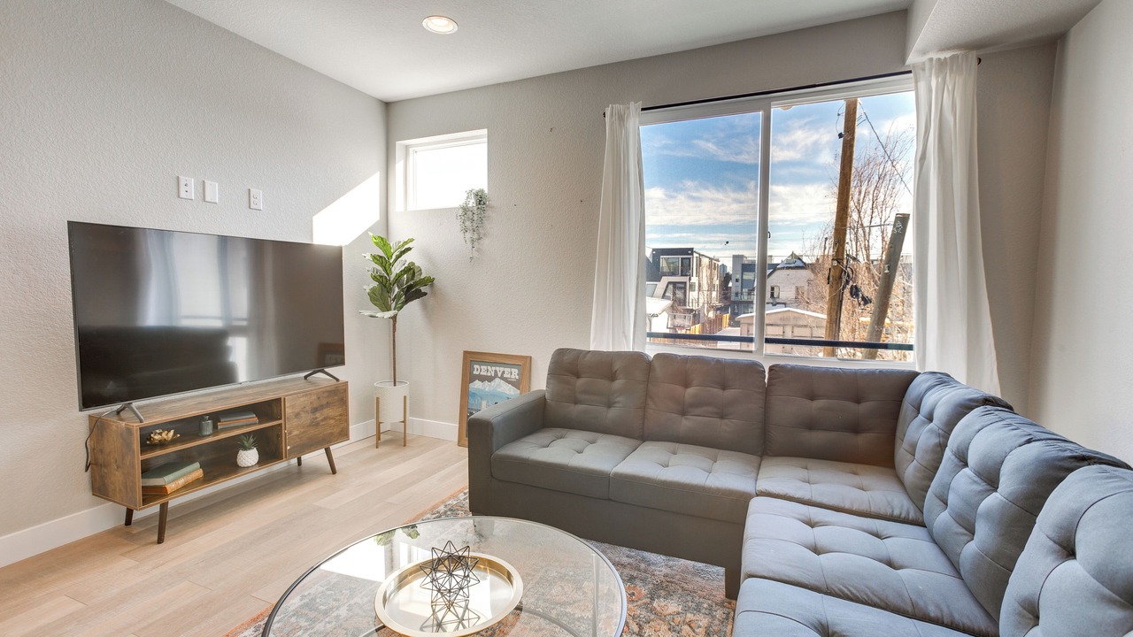 Photo of Livingroom in West Colfax