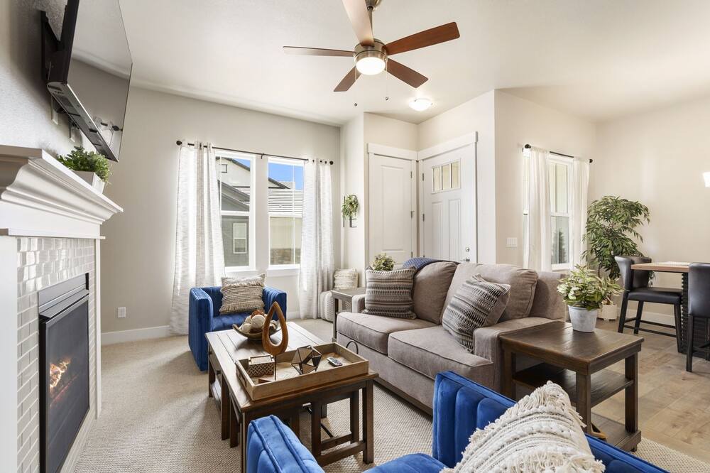 Photo of Livingroom in Loveland