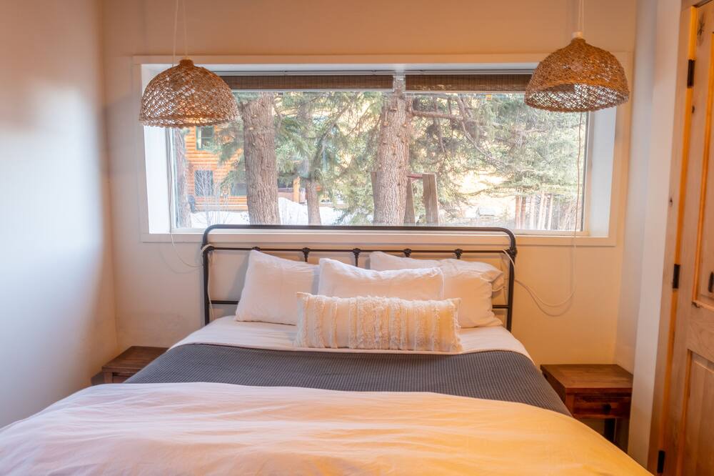 Photo of Bedroom in Crested Butte South