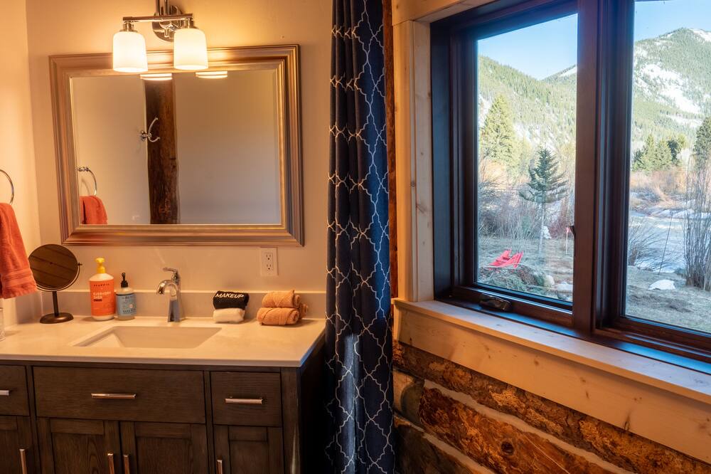 Photo of Bathroom in Crested Butte South
