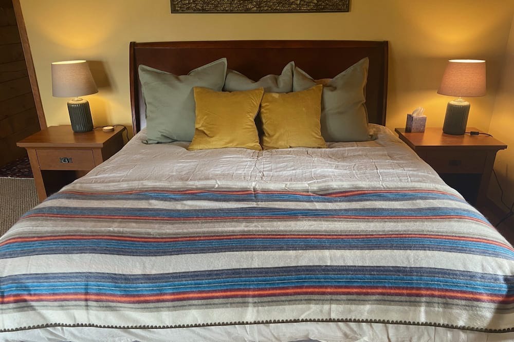 Photo of Bedroom in Del Norte