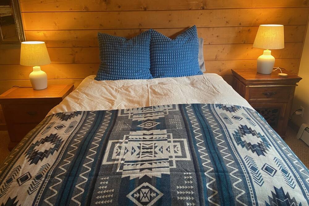 Photo of Bedroom in Del Norte