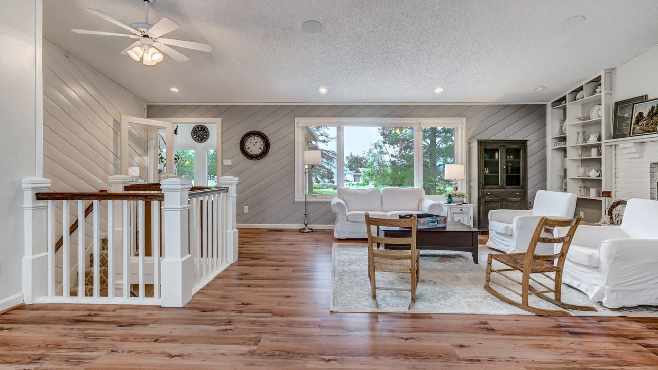 Photo of Livingroom in Gleneagle