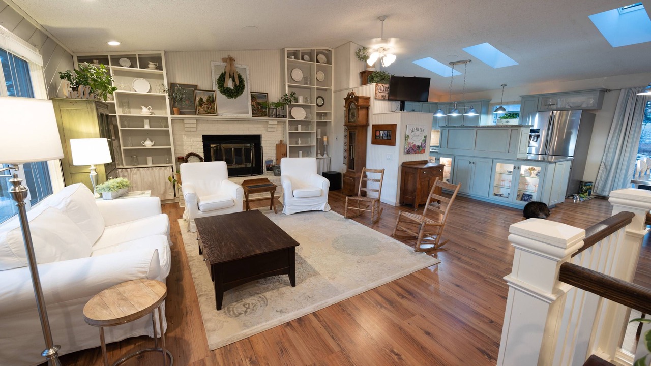 Photo of Livingroom in Gleneagle