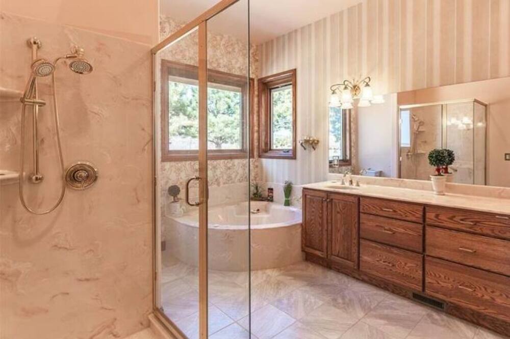 Photo of Bathroom in Mountain Shadows