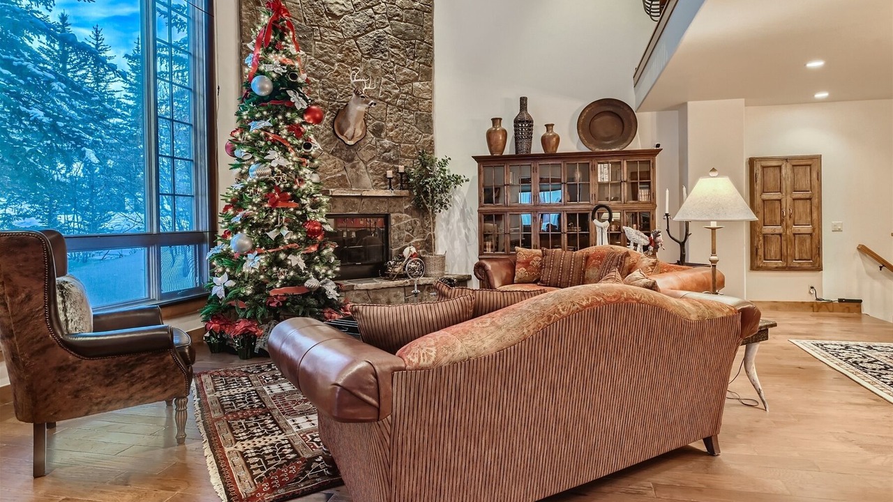 Photo of Livingroom in Highland Meadows