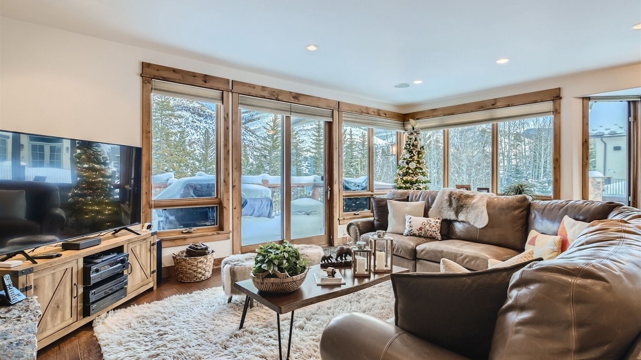 Photo of Livingroom in Highland Meadows