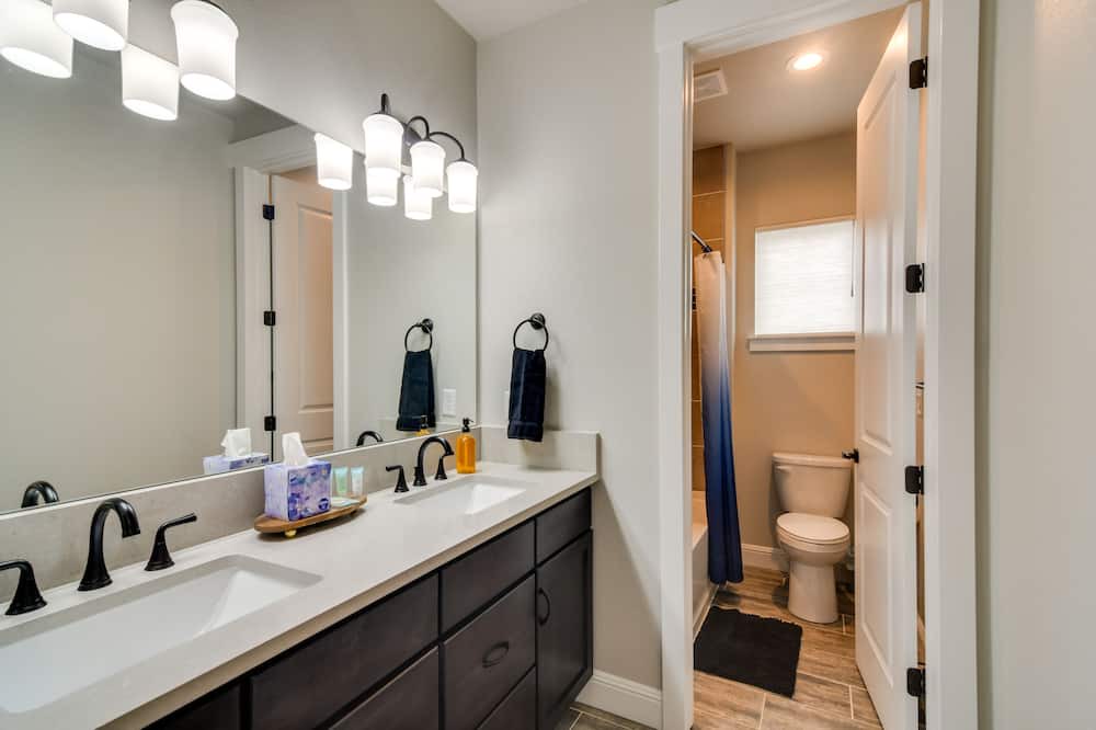 Photo of Bathroom in Loveland