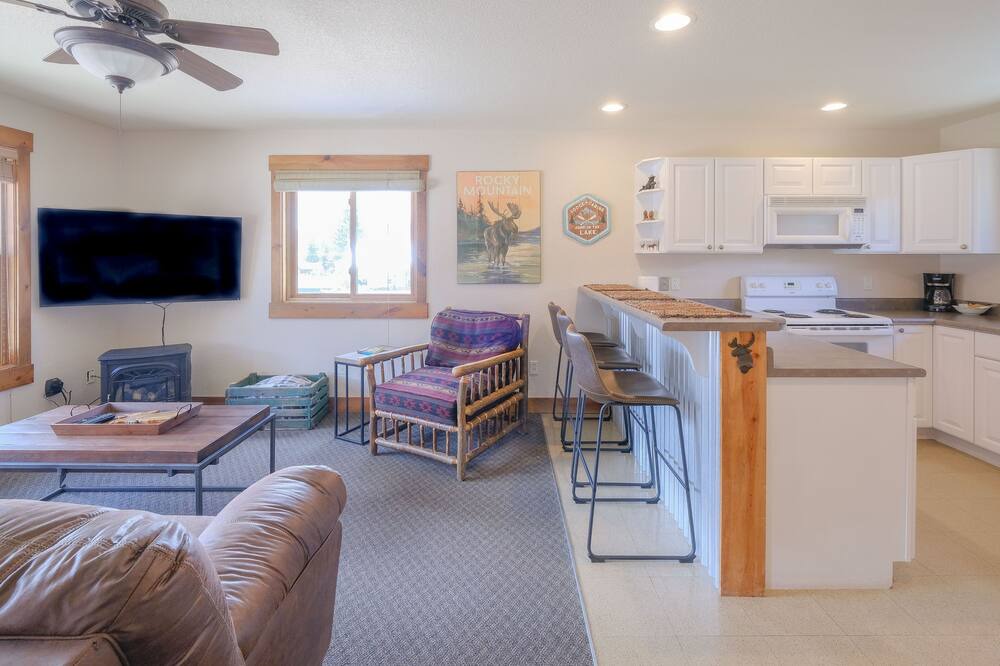 Photo of Livingroom in Grand Lake