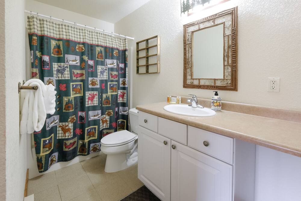 Photo of Bathroom in Grand Lake