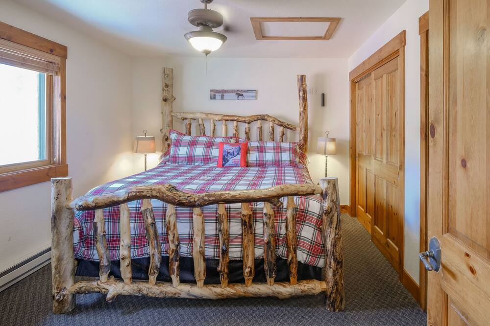 Photo of Bedroom in Grand Lake