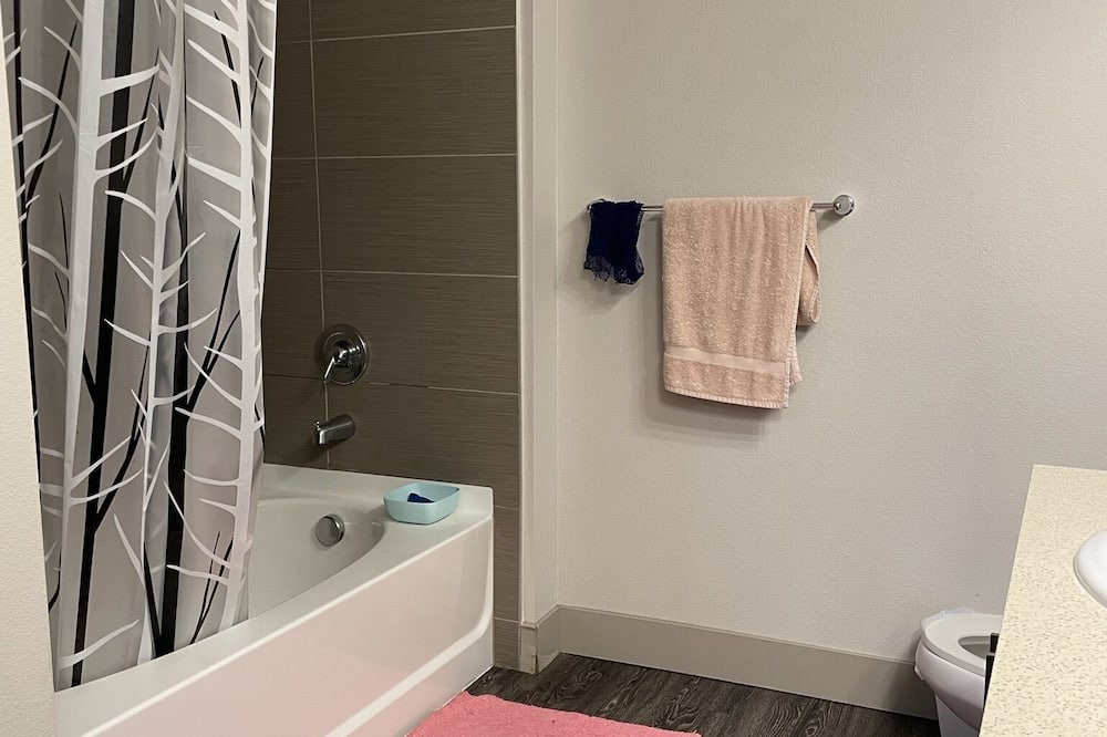 Photo of Bathroom in Heather Gardens