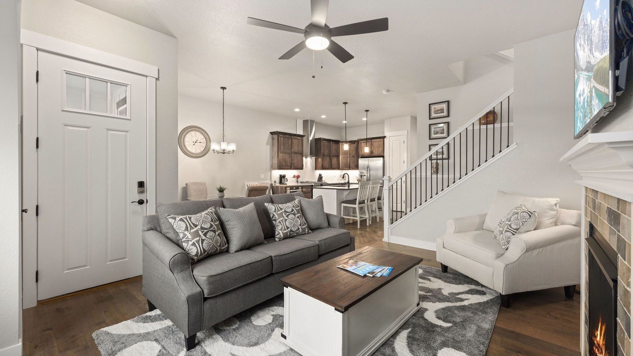 Photo of Livingroom in Loveland