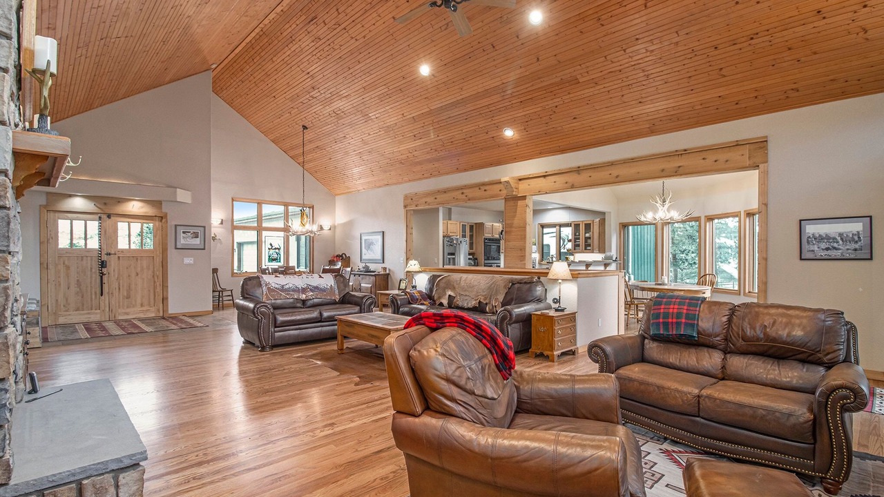 Photo of Livingroom in Perry Park