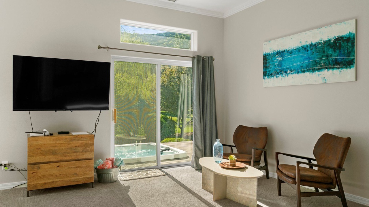 Photo of Livingroom in Dalton Ranch