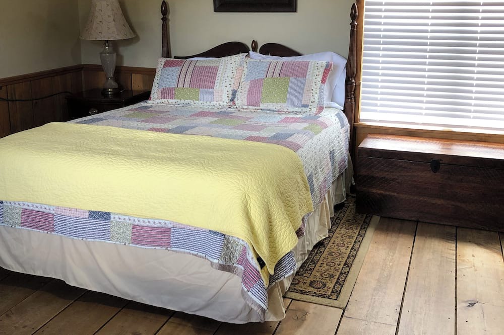 Photo of Bedroom in Hesperus