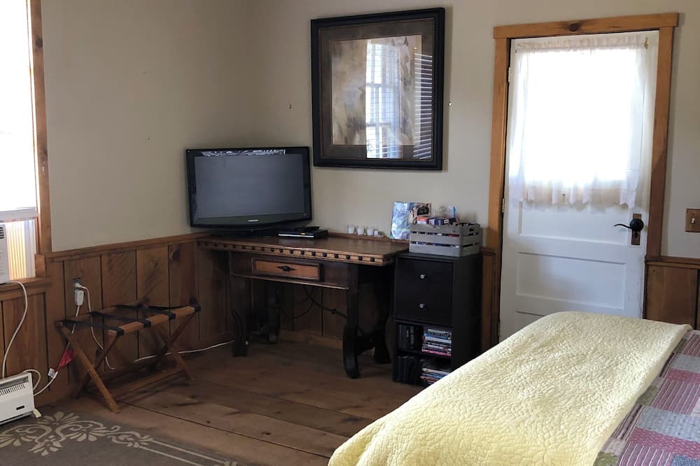 Photo of Bedroom in Hesperus