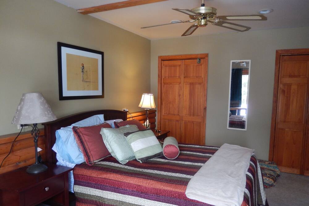 Photo of Bedroom in Clark