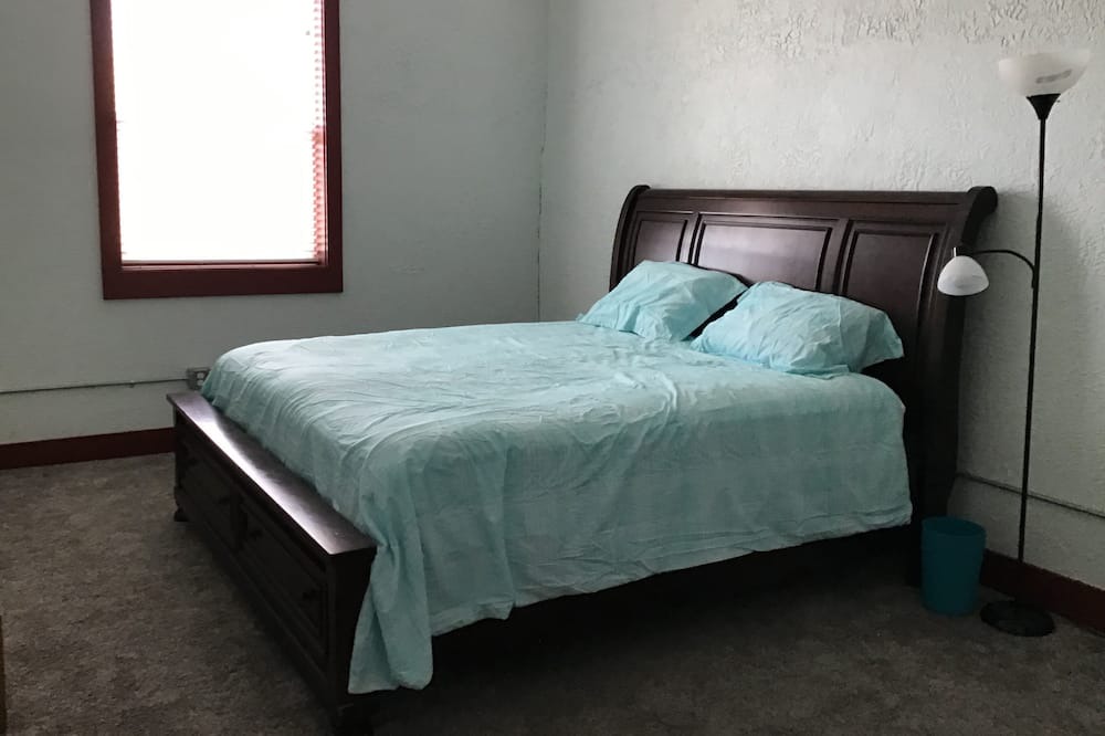 Photo of Bedroom in Fort Morgan