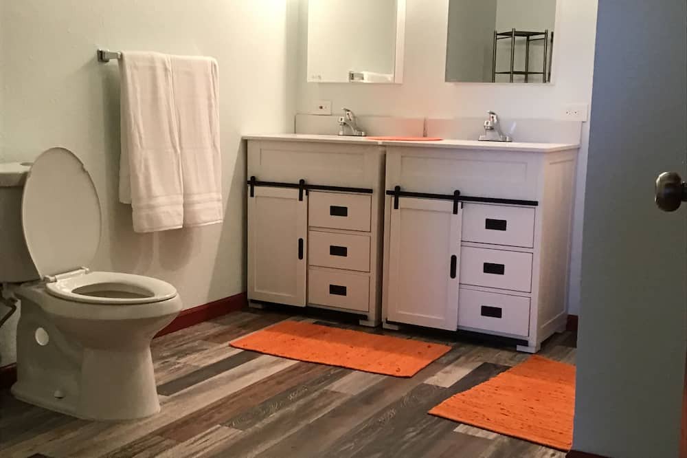 Photo of Bathroom in Fort Morgan