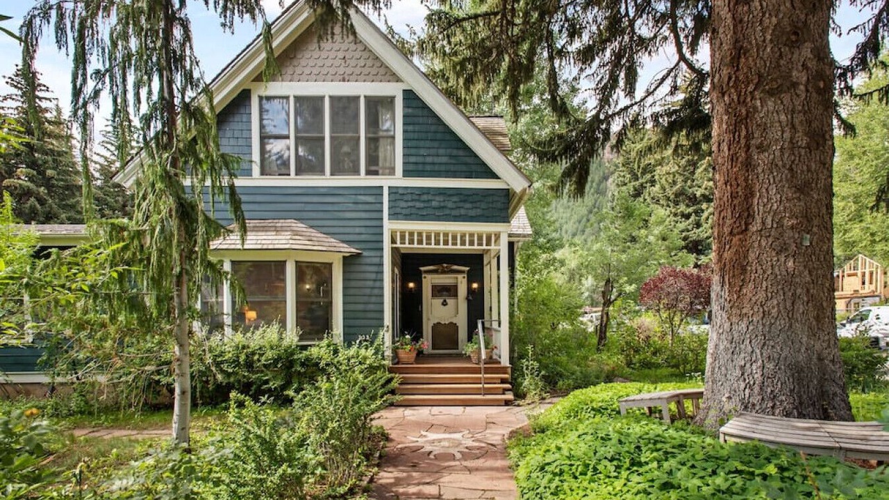 Photo of Outdoor in West End