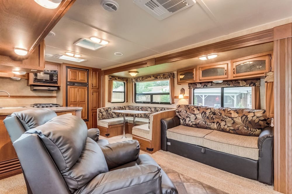 Photo of Livingroom in Arvada Plaza Area