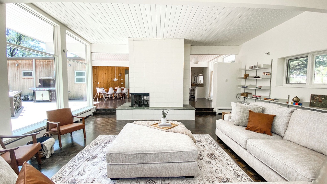 Photo of Livingroom in Broadmoor