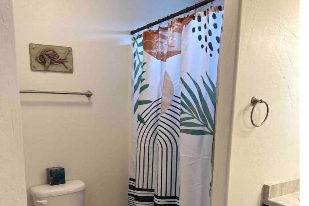 Photo of Bathroom in Pear Park