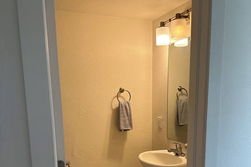 Photo of Bathroom in Pear Park