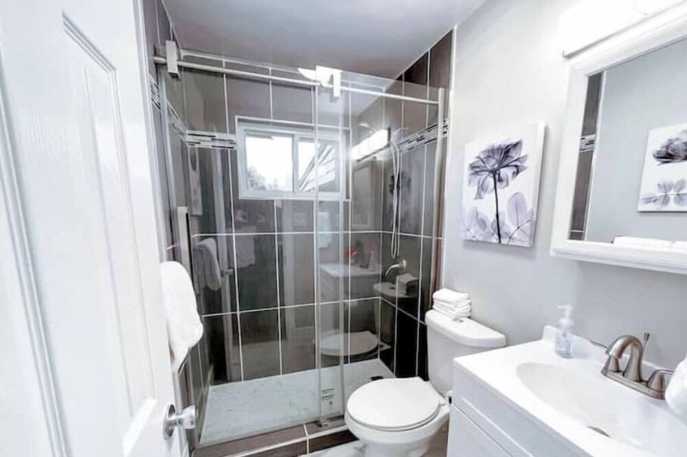 Photo of Bathroom in South Westminster