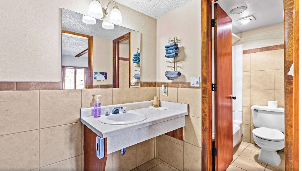 Photo of Bathroom in Collbran