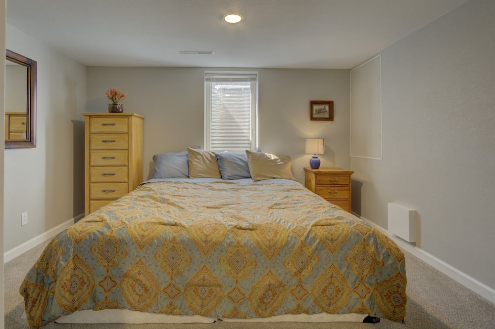 Photo of Bedroom in Arvada Plaza Area