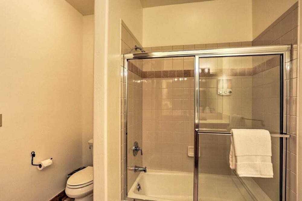 Photo of Bathroom in Edwards