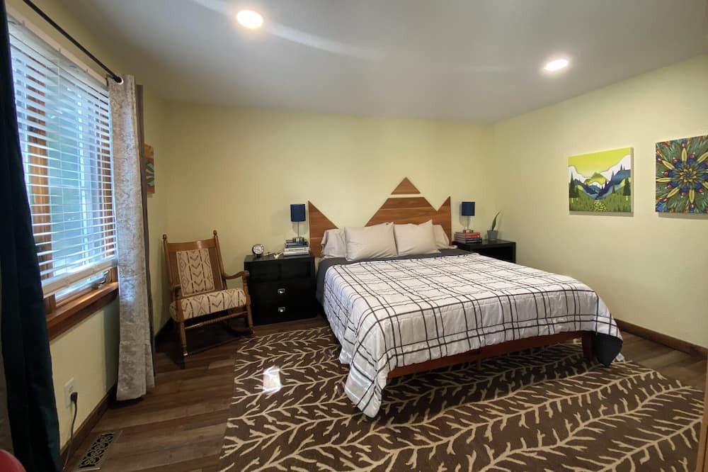 Photo of Bedroom in Fowler