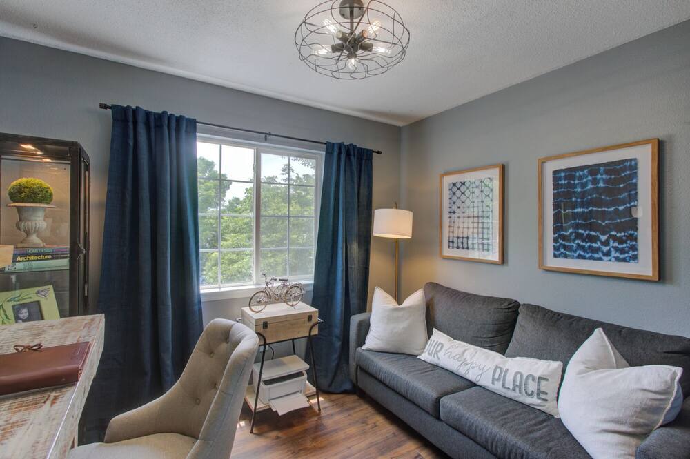 Photo of Livingroom in Longmont
