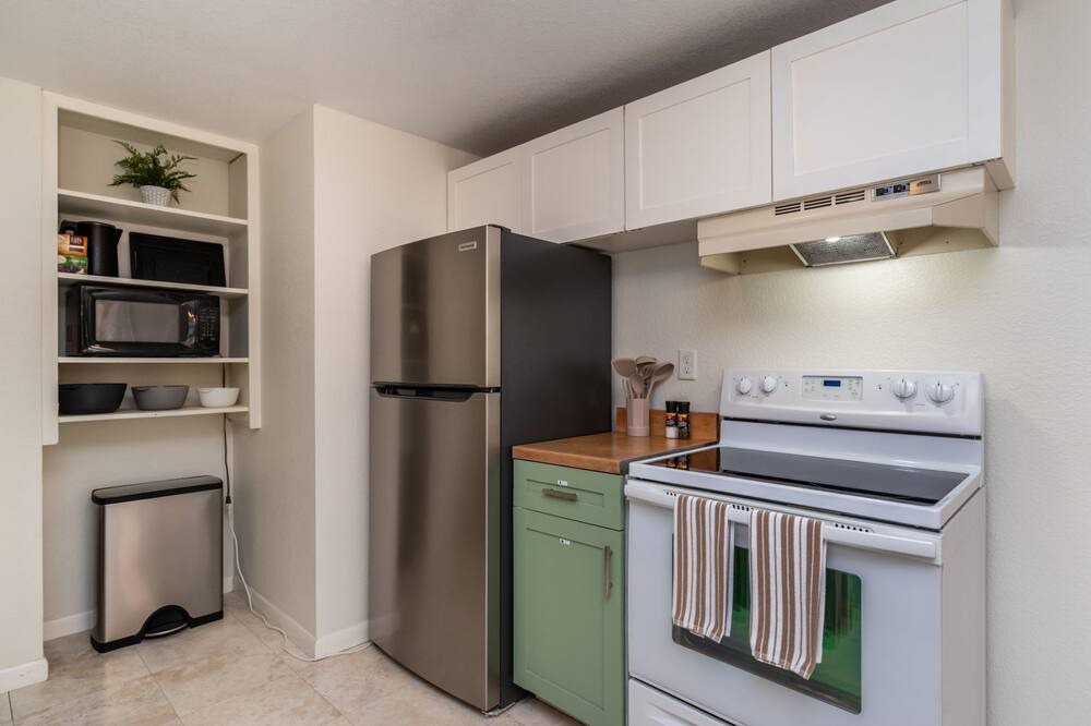 Photo of Kitchen in Arvada Plaza Area