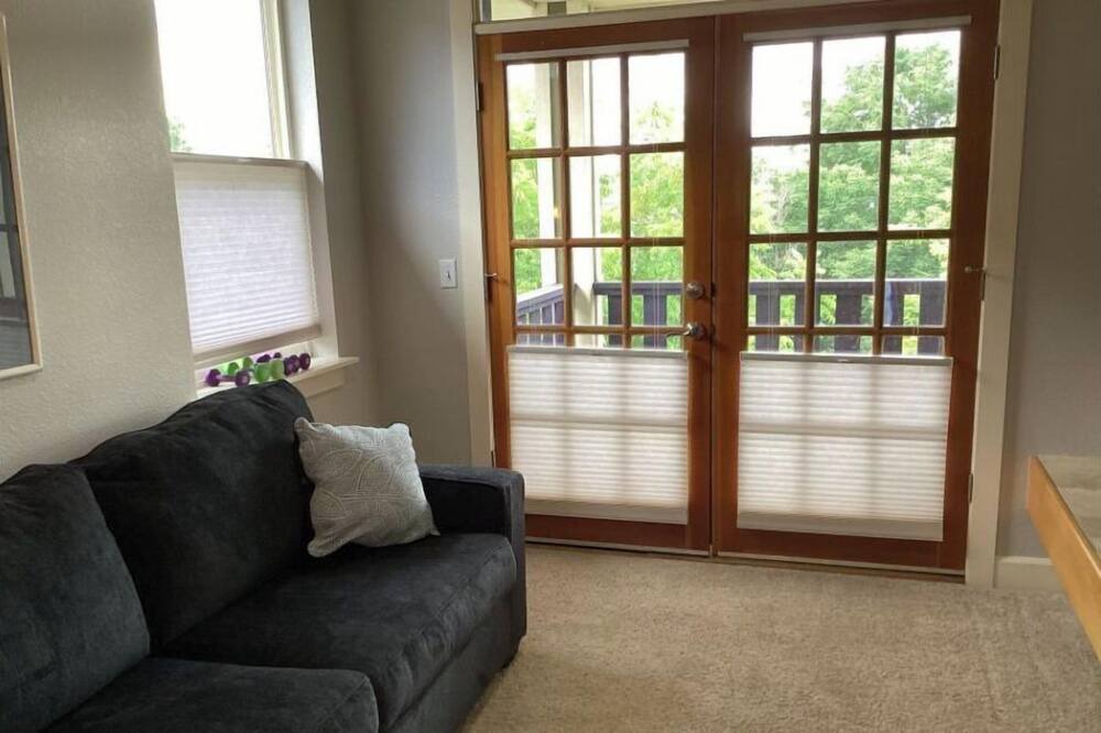 Photo of Livingroom in Lafayette